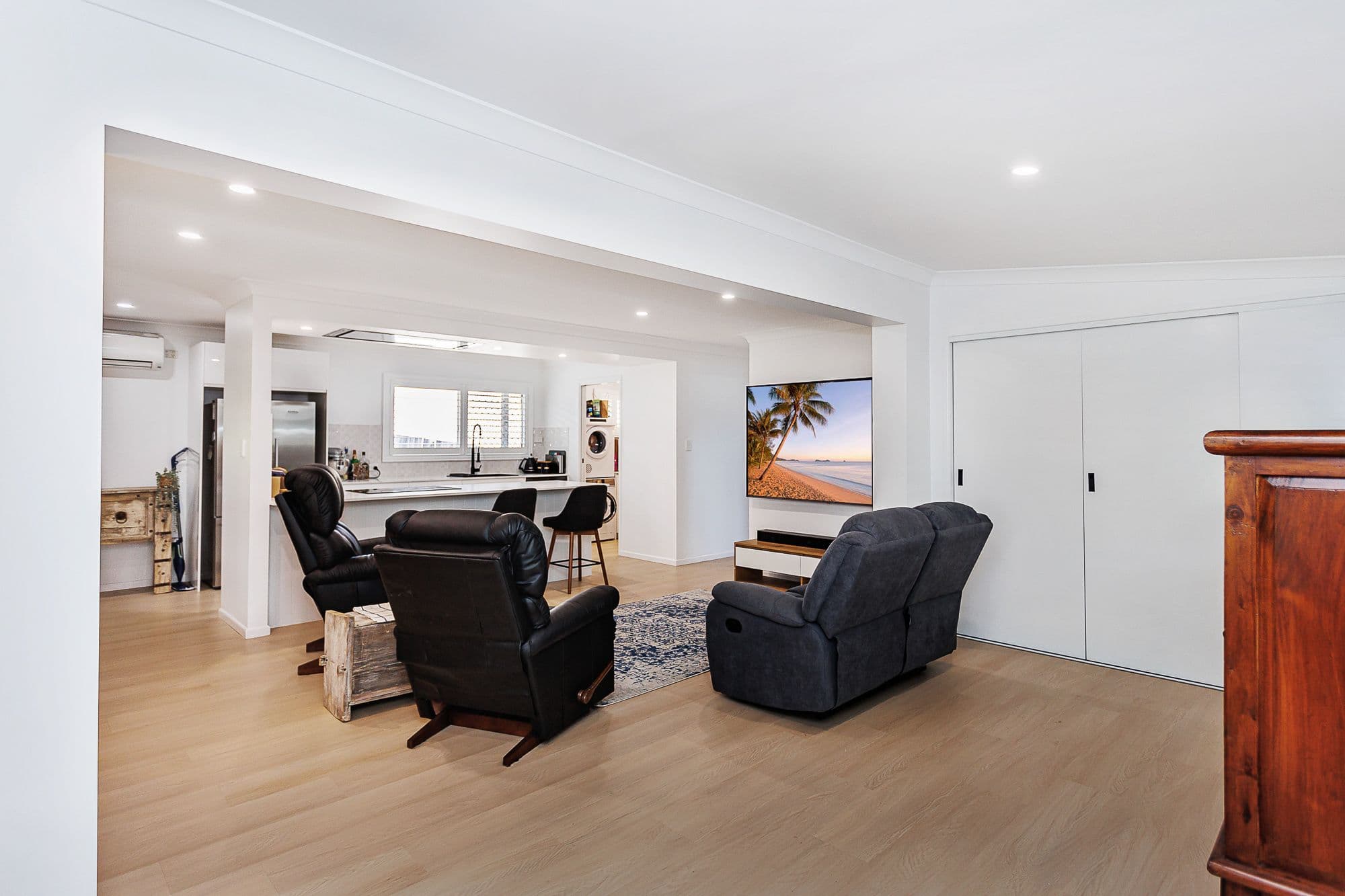 11 Sungold Avenue, Southport QLD 4215, Southport - Thumbnail 6