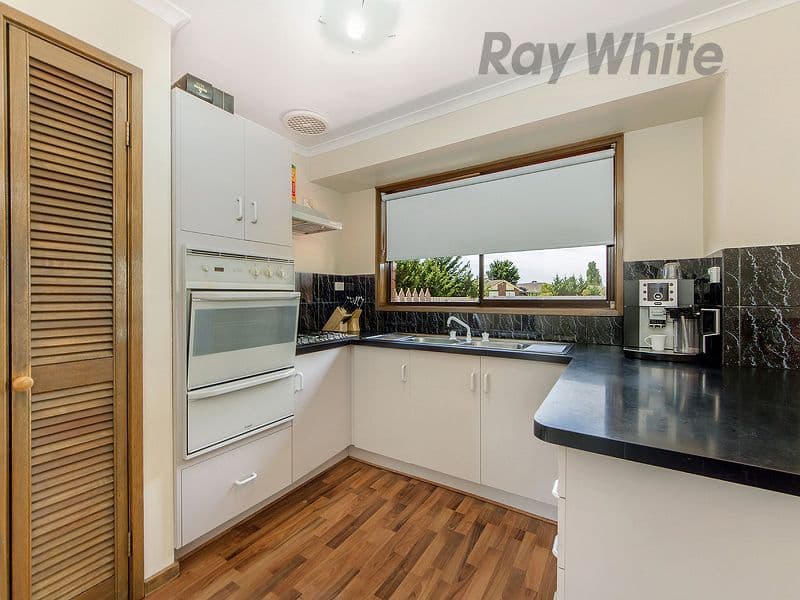 16 Currunghi Court, St Albans VIC 3021, St Albans - Thumbnail 3