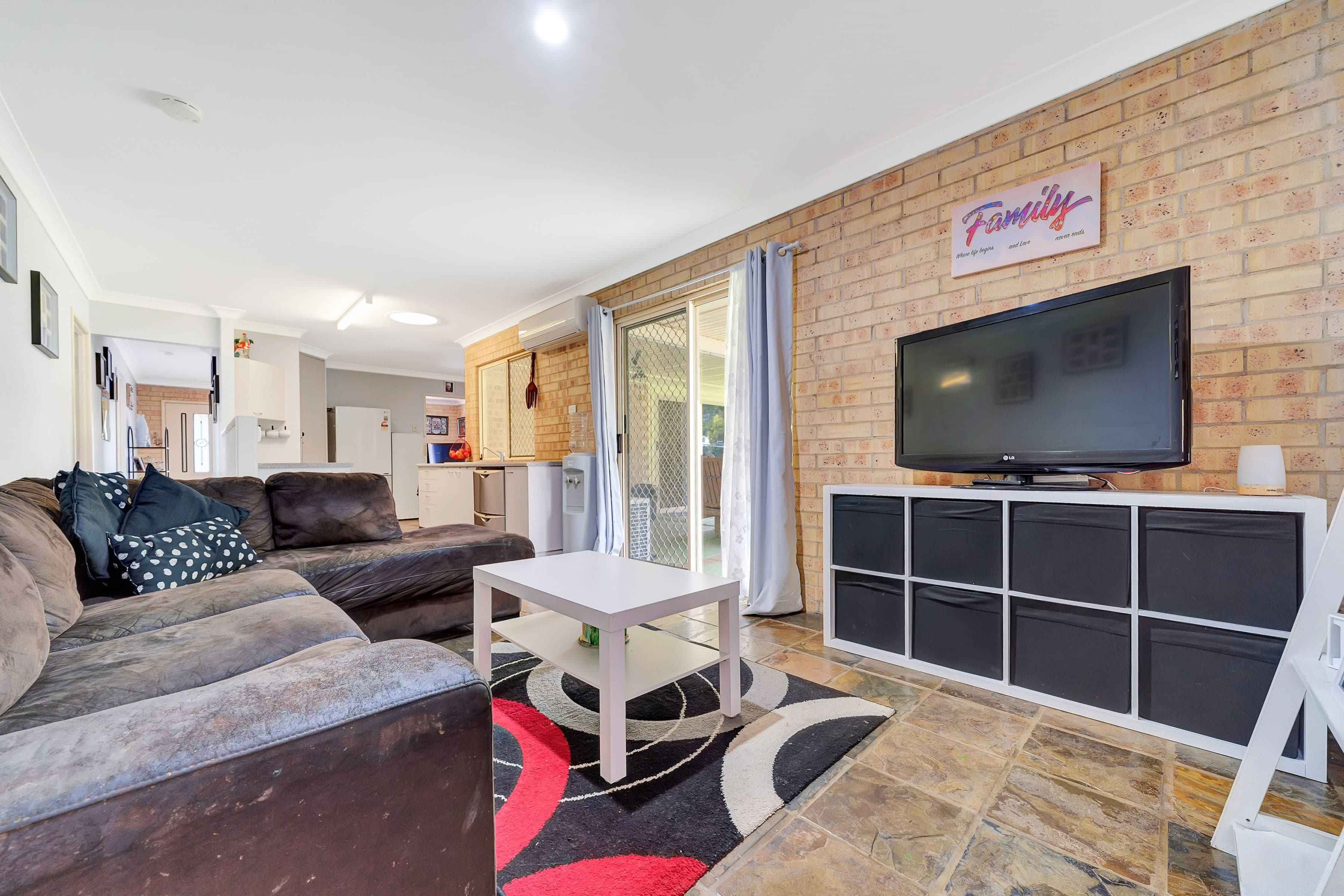 42 Moore Street, Loganlea QLD 4131, Loganlea - Thumbnail 7