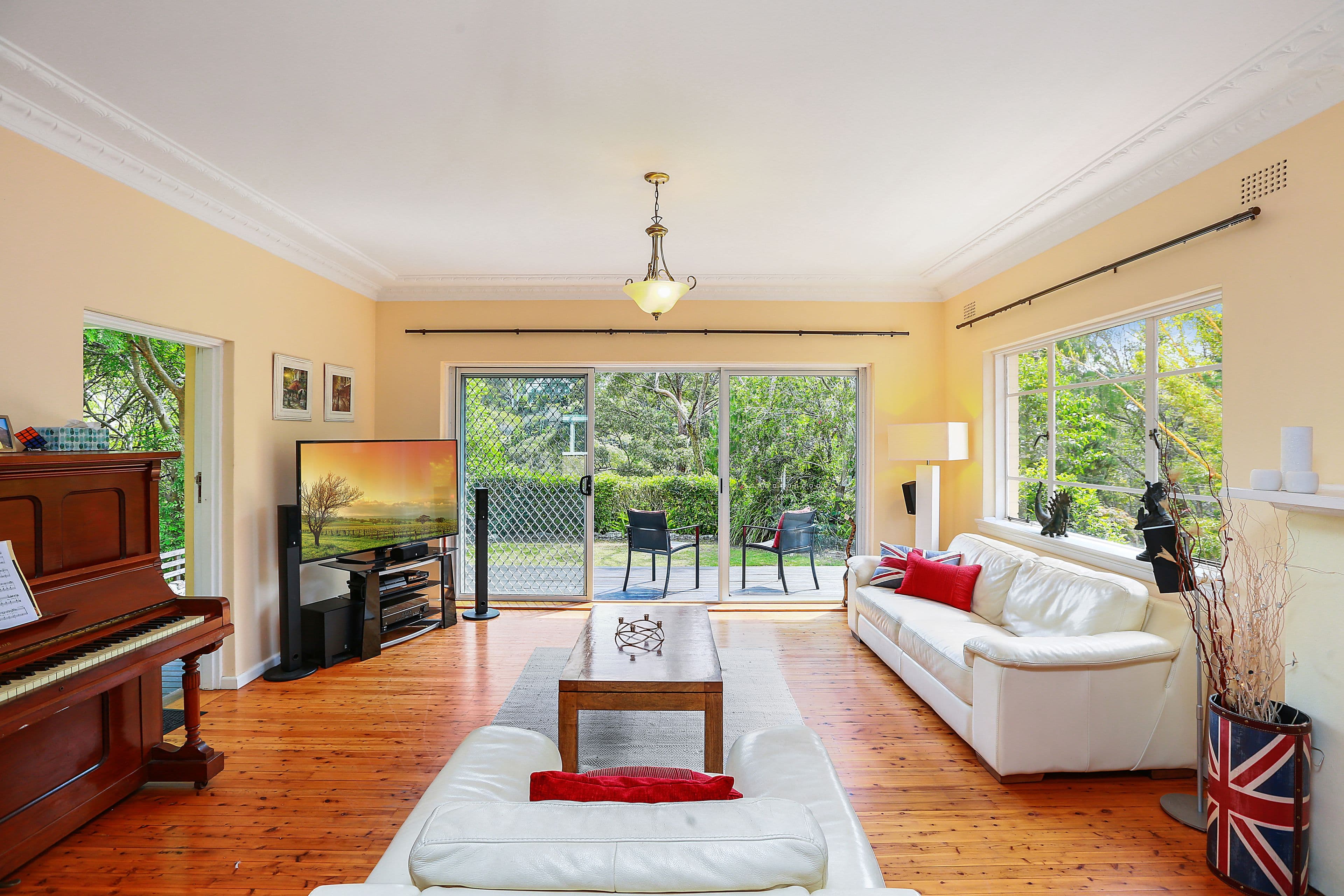 315 Eastern Valley Way, Middle Cove - Thumbnail 3