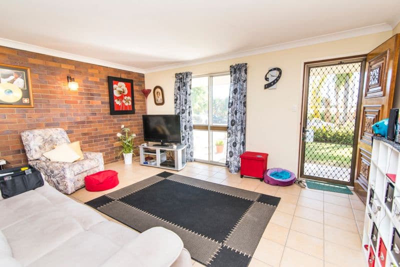 35 Hillcrest Avenue, Scarness QLD 4655, Scarness - Thumbnail 2