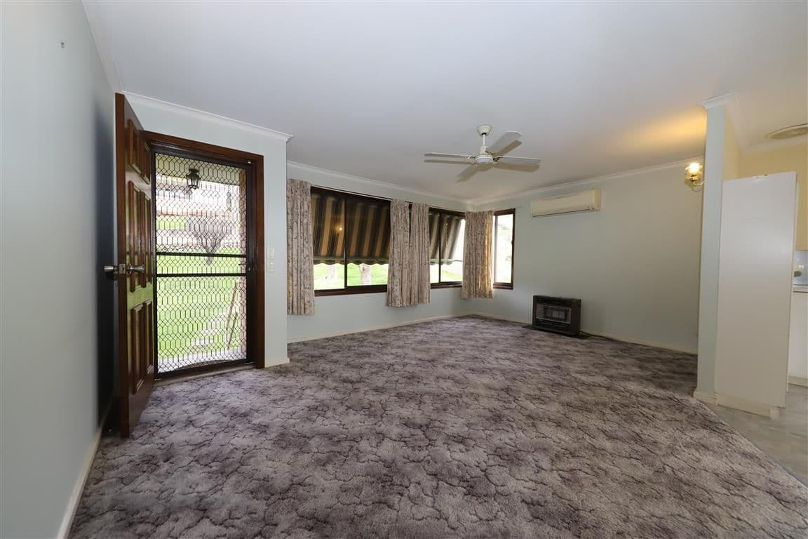 22 Simpson Street, Tumut NSW 2720, Tumut - Thumbnail 2