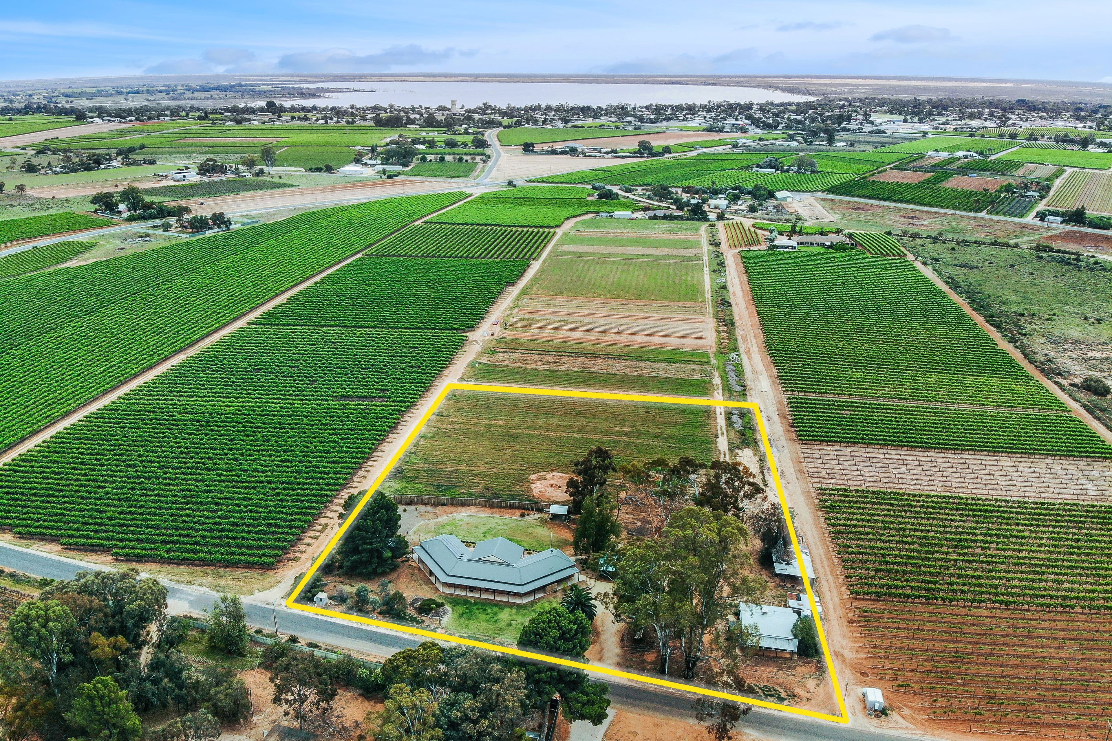 84 Comley Road, Barmera SA 5345, Barmera - Thumbnail 2