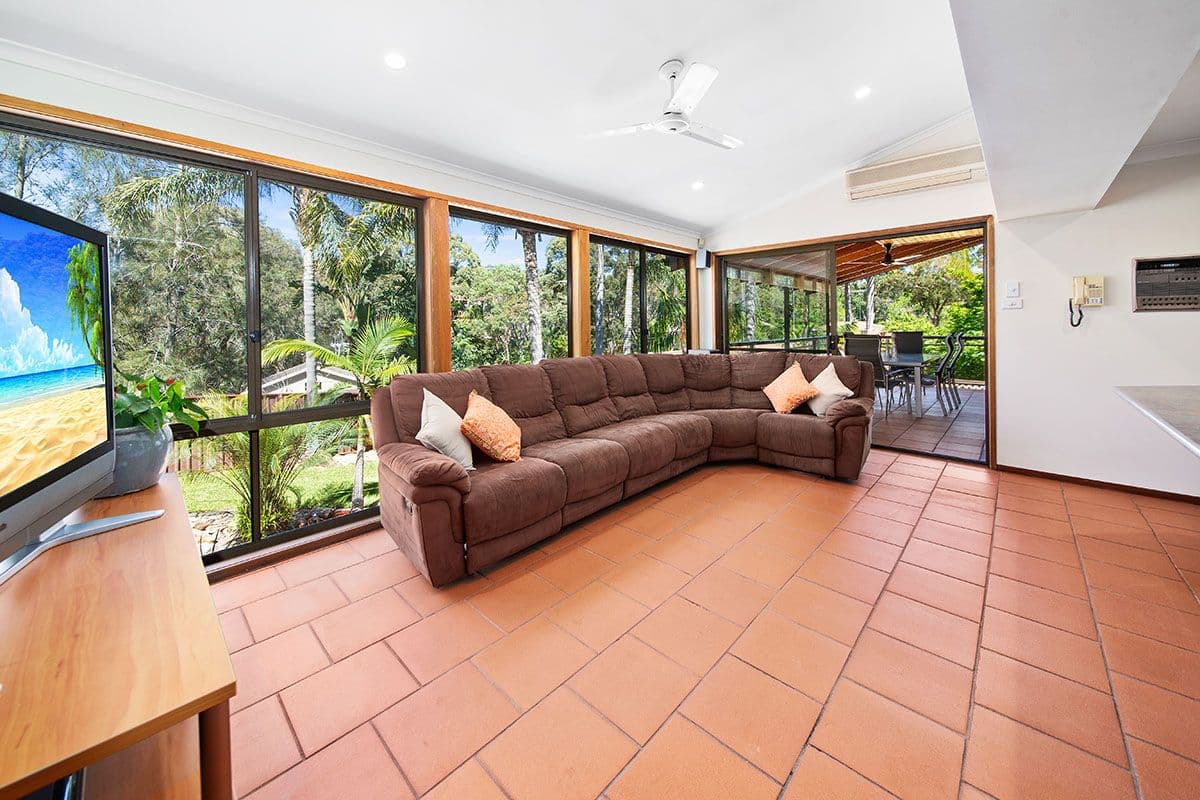 34 Moreton Road, Illawong - Thumbnail 4