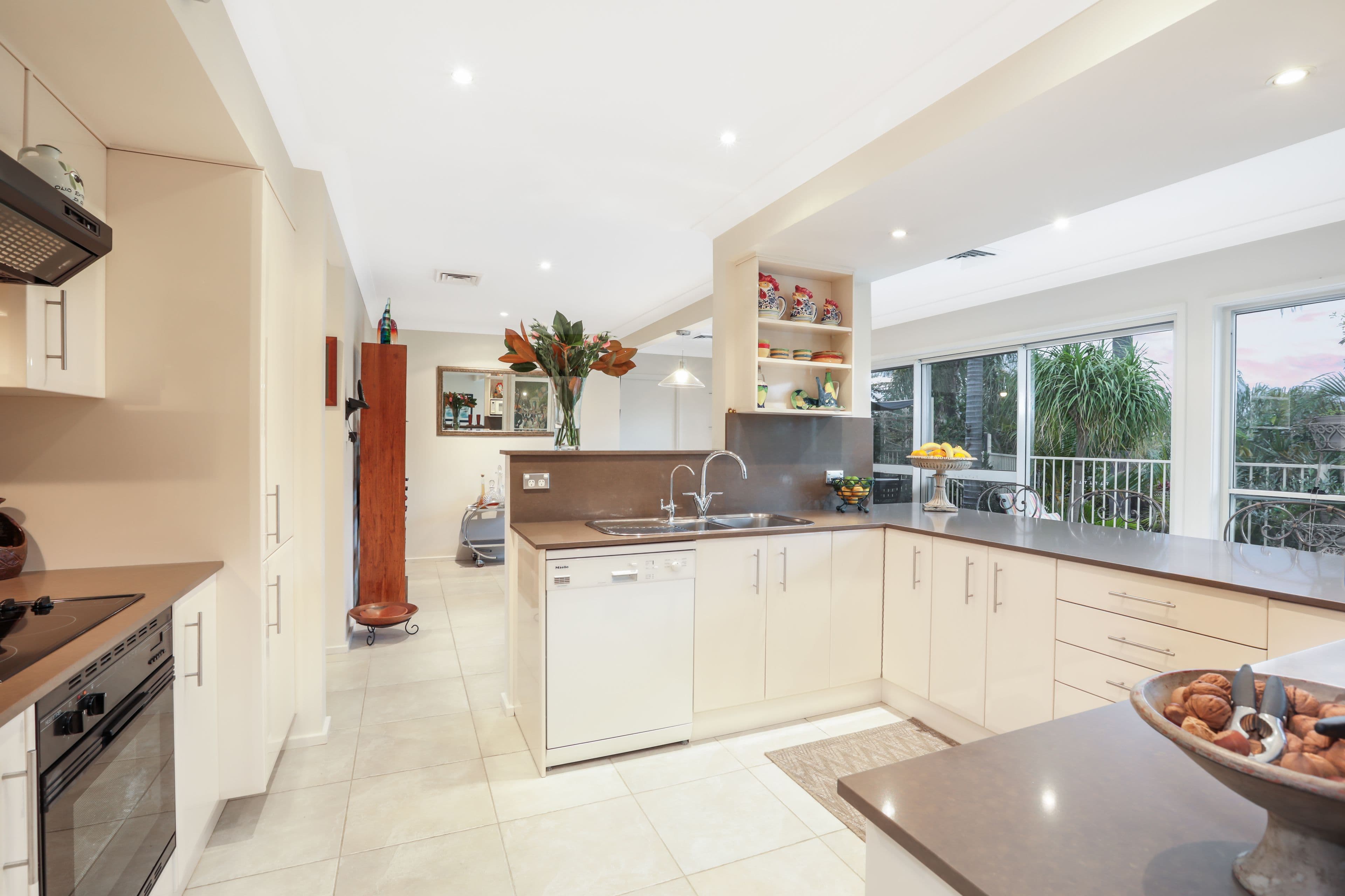 37 Rebecca Parade, Winston Hills - Thumbnail 4
