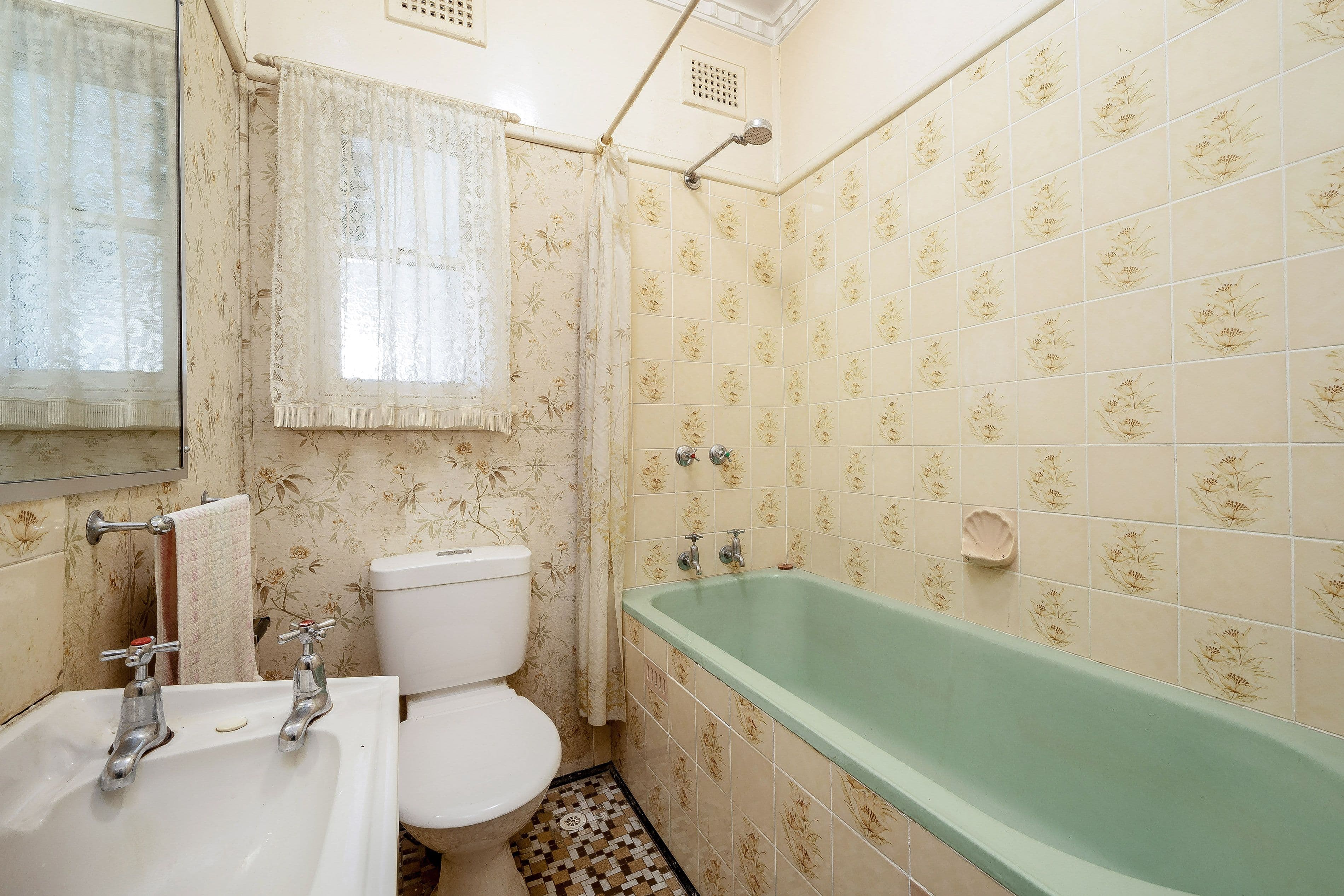 12 Ashcroft Street, Georges Hall NSW 2198, Georges Hall - Thumbnail 6