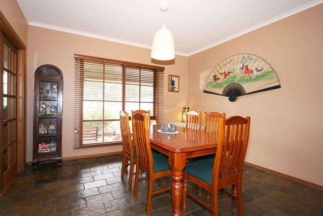 1 Lyall Drive, WERRIBEE VIC 3030, Werribee - Thumbnail 4