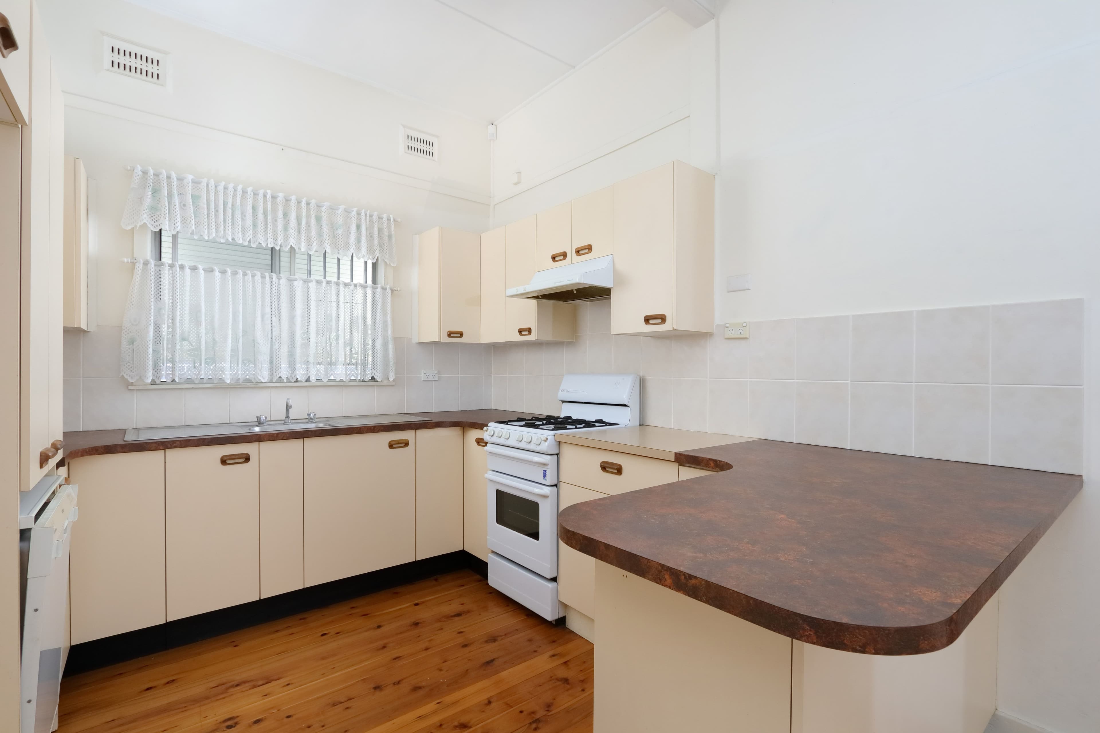 167 Dora Street, Hurstville - Thumbnail 2