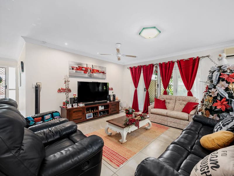 11 Ferngrove Court, Heritage Park - Thumbnail 2
