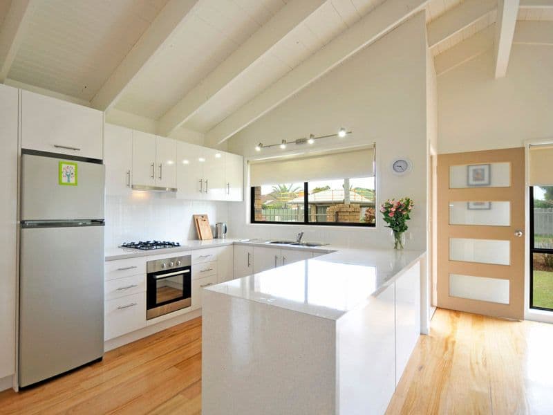 8 Cyclades Crescent, CURRUMBIN WATERS QLD 4223, Currumbin Waters - Thumbnail 2