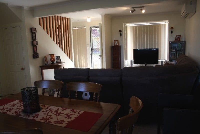 20 Mulgowie Street, Sunnybank, QLD, 4109, Sunnybank - Thumbnail 2