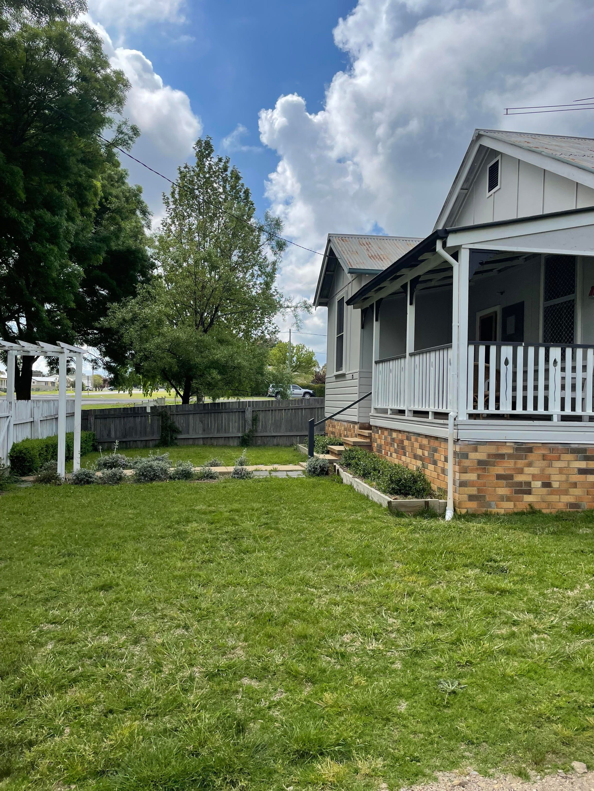 35 Taylor Street, Glen Innes NSW 2370, Glen Innes - Thumbnail 2
