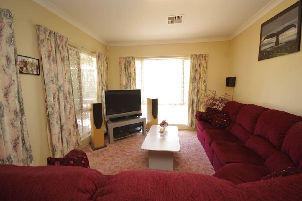 10 Tanager Trail, BALLAJURA WA 6066, Ballajura - Thumbnail 4