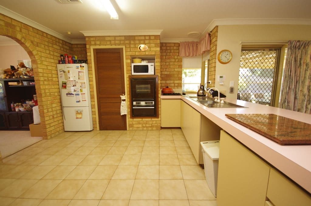 10 Tanager Trail, BALLAJURA WA 6066, Ballajura - Thumbnail 7