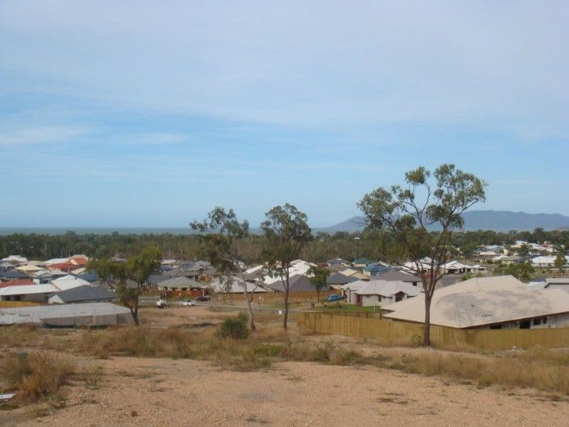 140 Goicoechea Drive, BUSHLAND BEACH QLD 4818, Bushland Beach - Thumbnail 6
