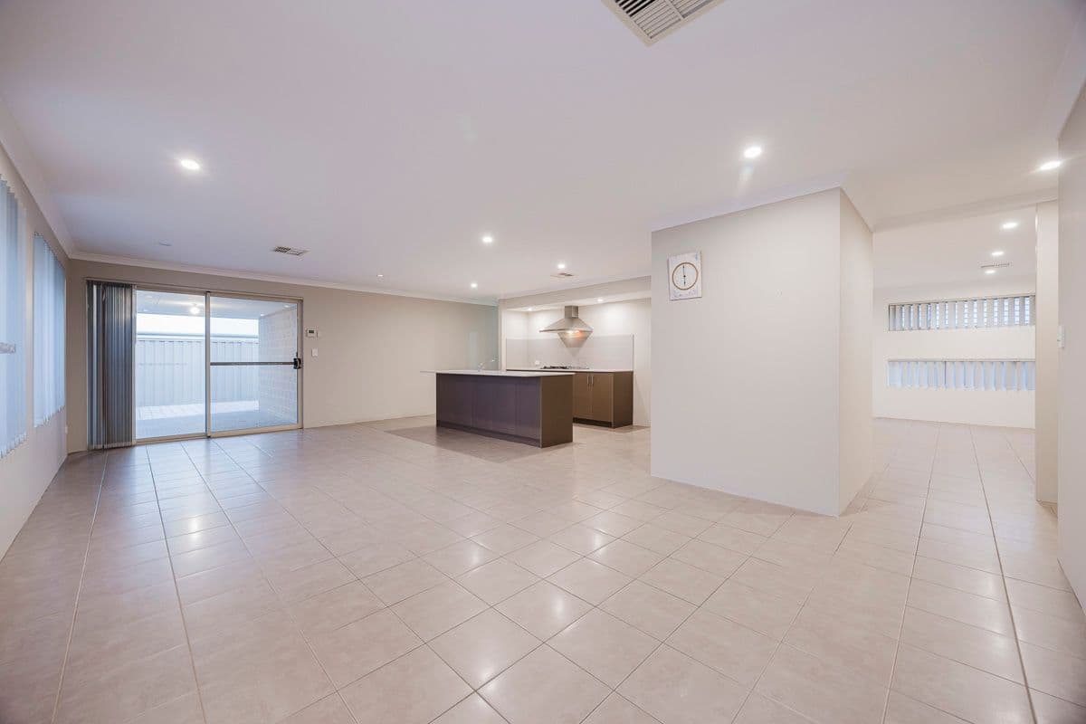 5 Capilano Avenue, Yanchep WA 6035, Yanchep - Thumbnail 4