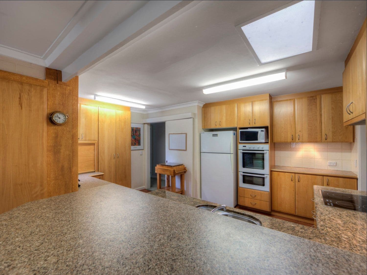 28 Sampson Road, Kalamunda WA 6076, Kalamunda - Thumbnail 4