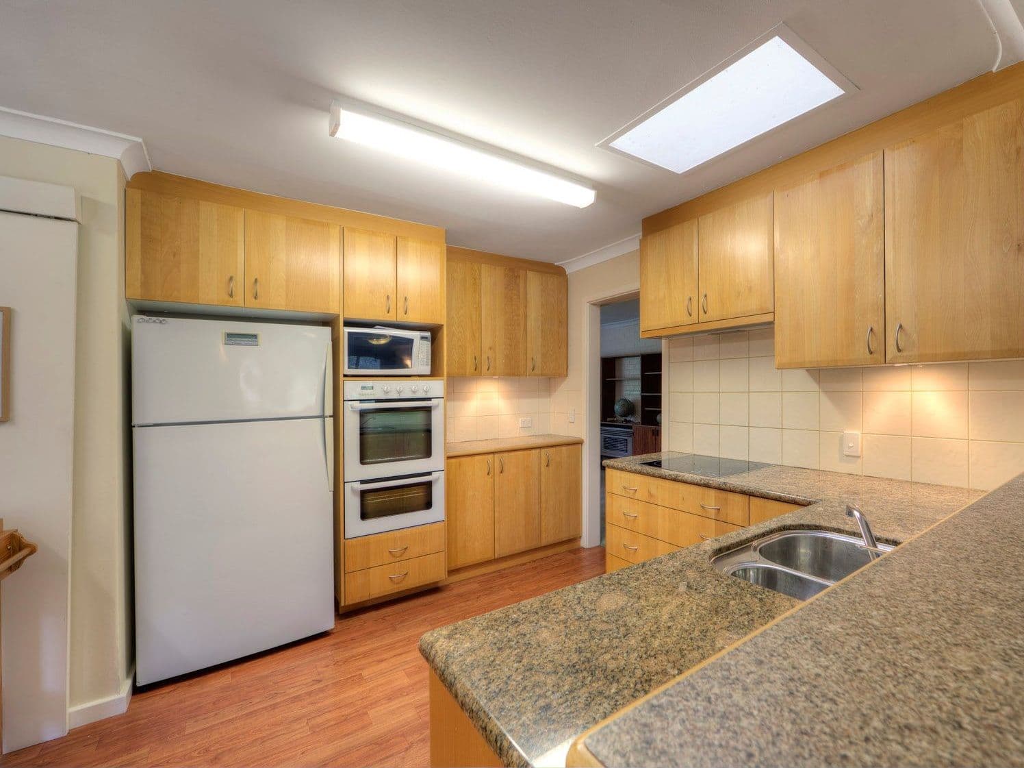 28 Sampson Road, Kalamunda WA 6076, Kalamunda - Thumbnail 5
