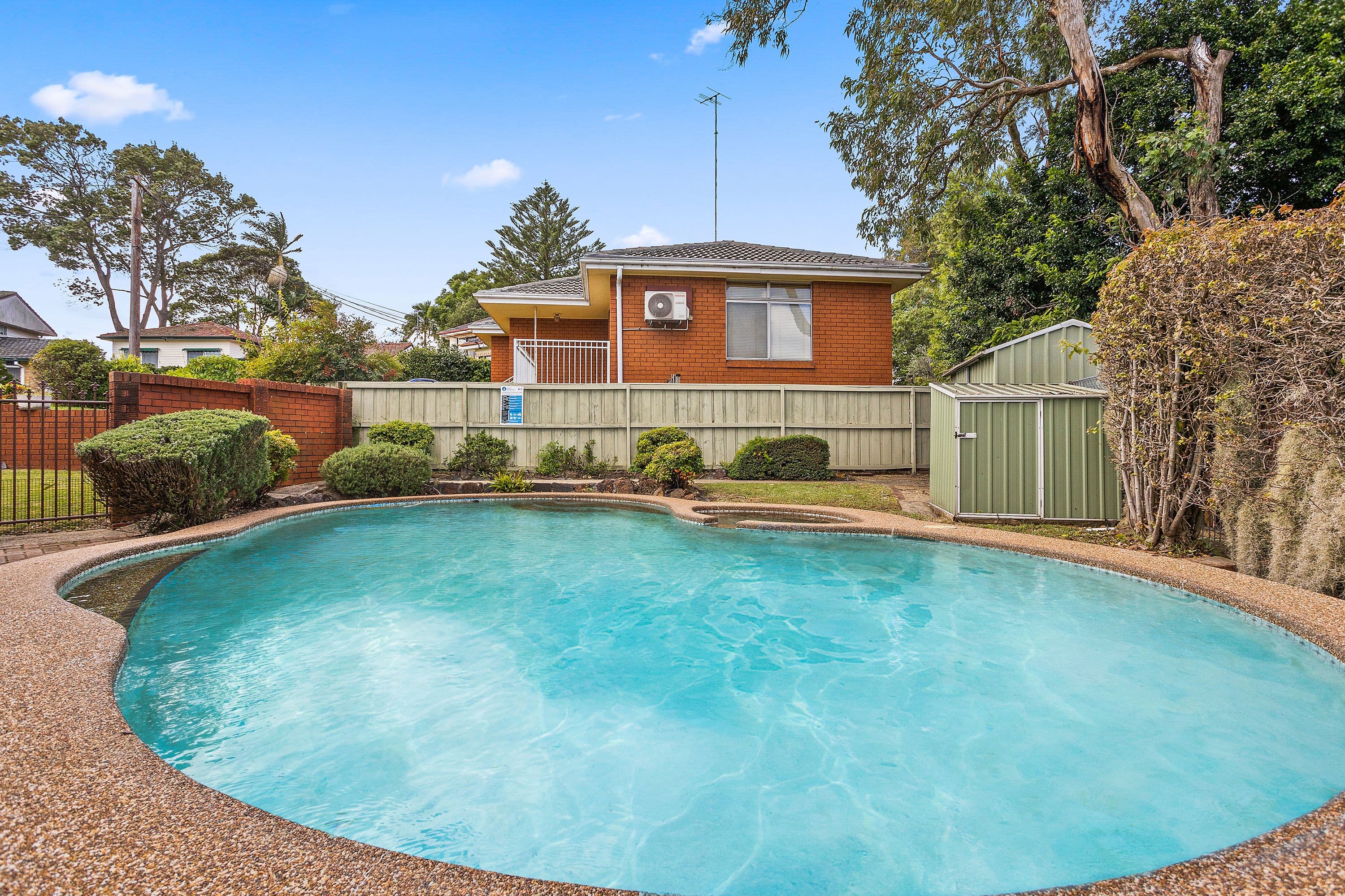 2 Karwarra Place, Peakhurst Heights NSW 2210, Peakhurst Heights - Thumbnail 2