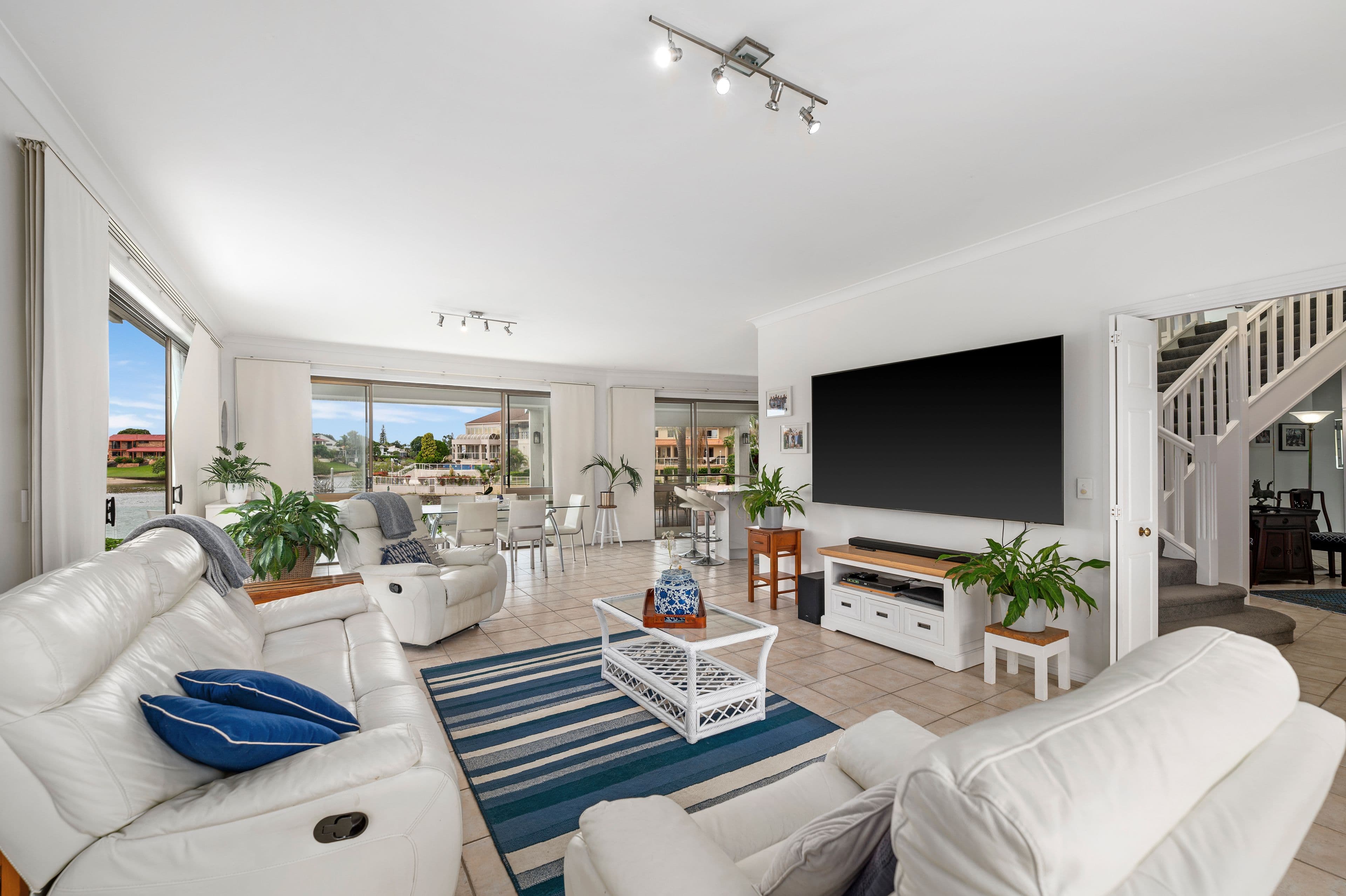 31 Rannock Avenue, Benowa Waters QLD 4217, Benowa - Thumbnail 8