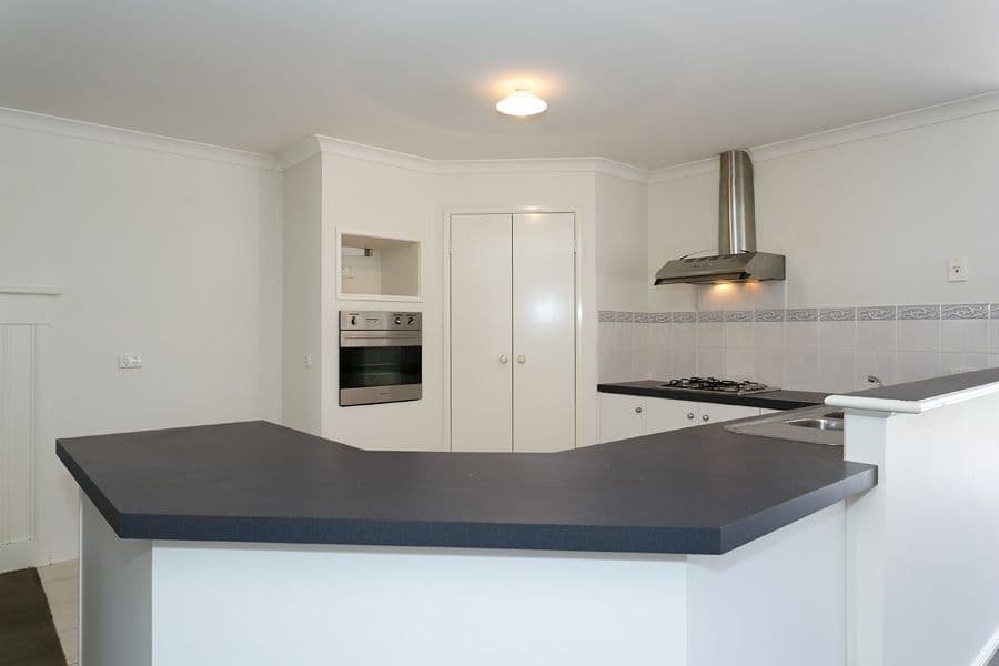 9 Phar Lap Place, KURUNJANG VIC 3337, Kurunjang - Thumbnail 2