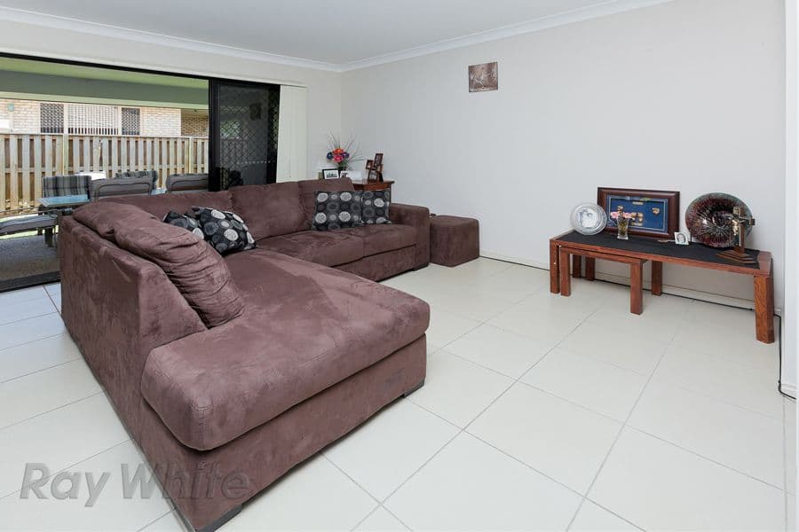 24 Dillon Avenue, AUGUSTINE HEIGHTS QLD 4300, Augustine Heights - Thumbnail 2