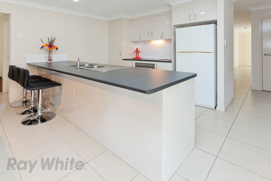 24 Dillon Avenue, AUGUSTINE HEIGHTS QLD 4300, Augustine Heights - Thumbnail 6