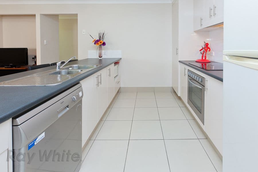 24 Dillon Avenue, AUGUSTINE HEIGHTS QLD 4300, Augustine Heights - Thumbnail 7
