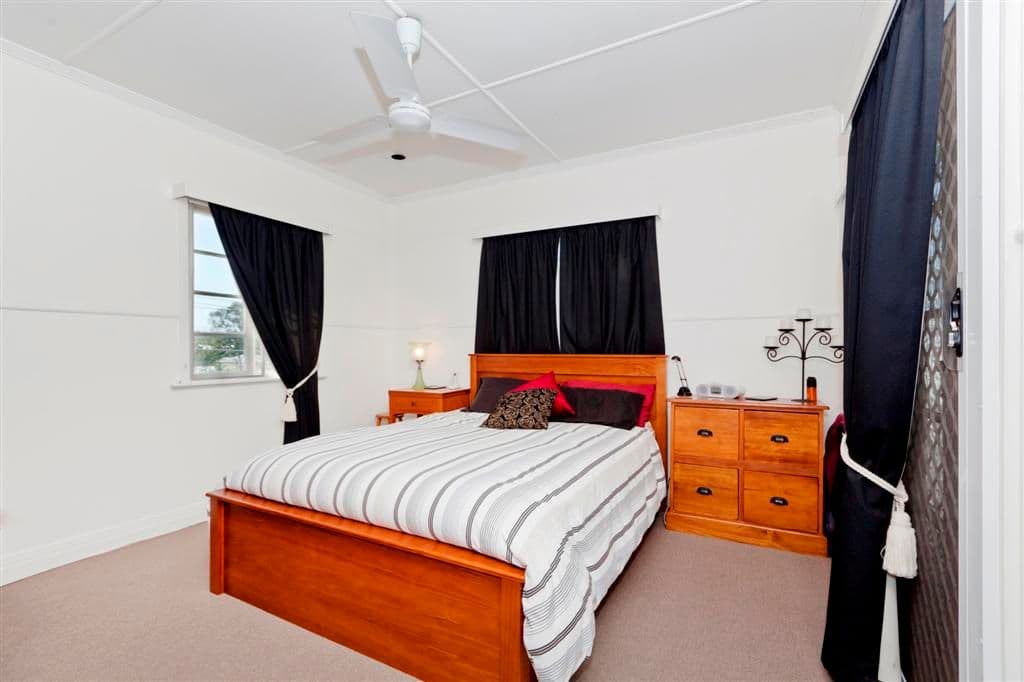 35 Love Street, HOLLAND PARK QLD 4121, Holland Park - Thumbnail 4