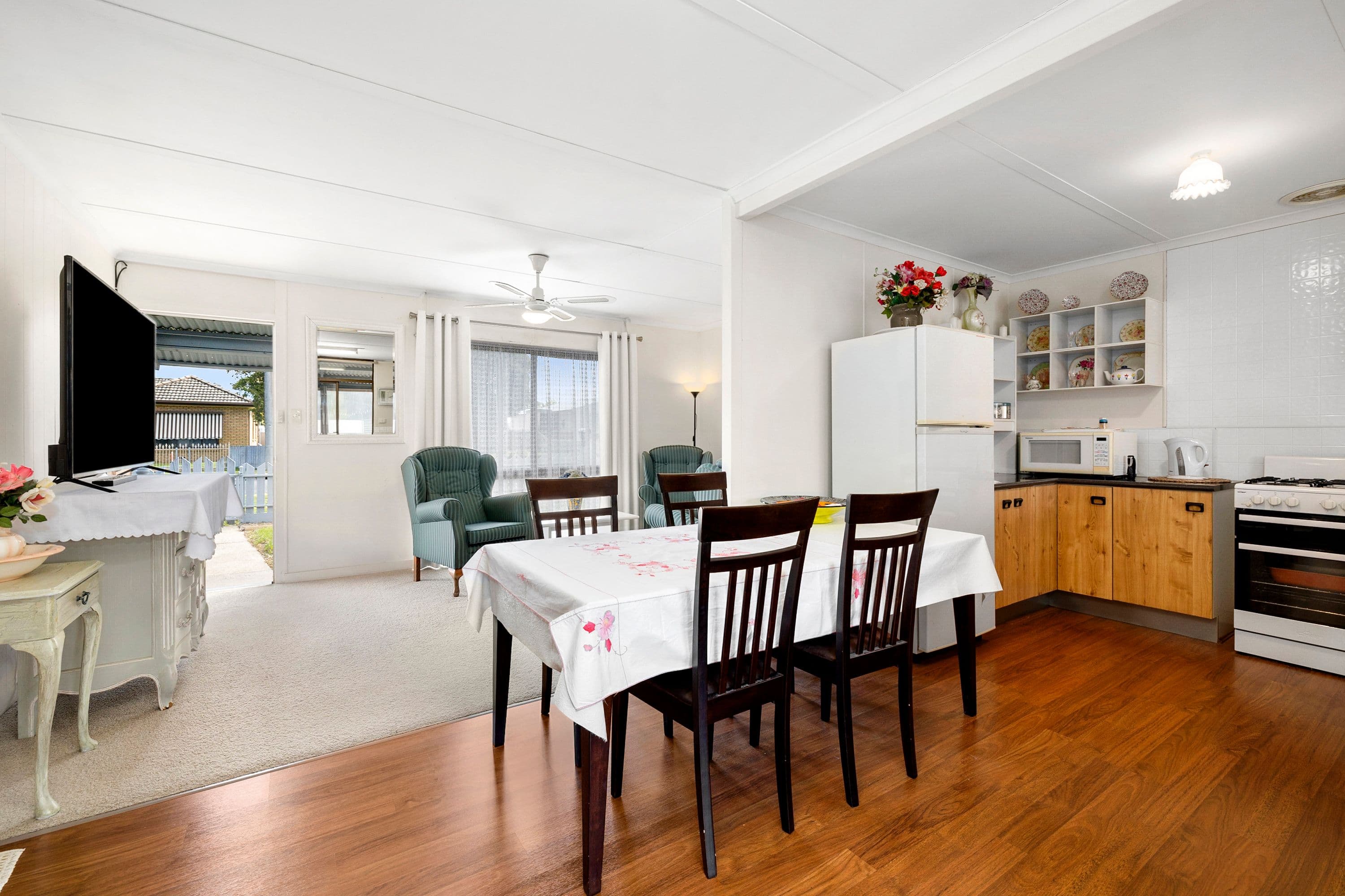8 Smith Street, Ararat VIC 3377, Ararat - Thumbnail 2
