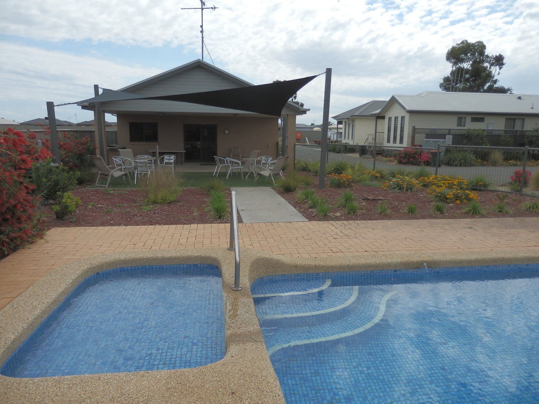 Unit 18, 65-73 Northern Highway (Sun River Home Park), Echuca VIC 3564, Echuca - Thumbnail 2