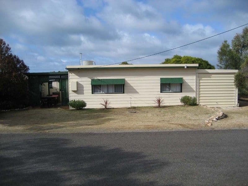 4 Chapman Road, ROGUES POINT SA 5571, Rogues Point - Image 1