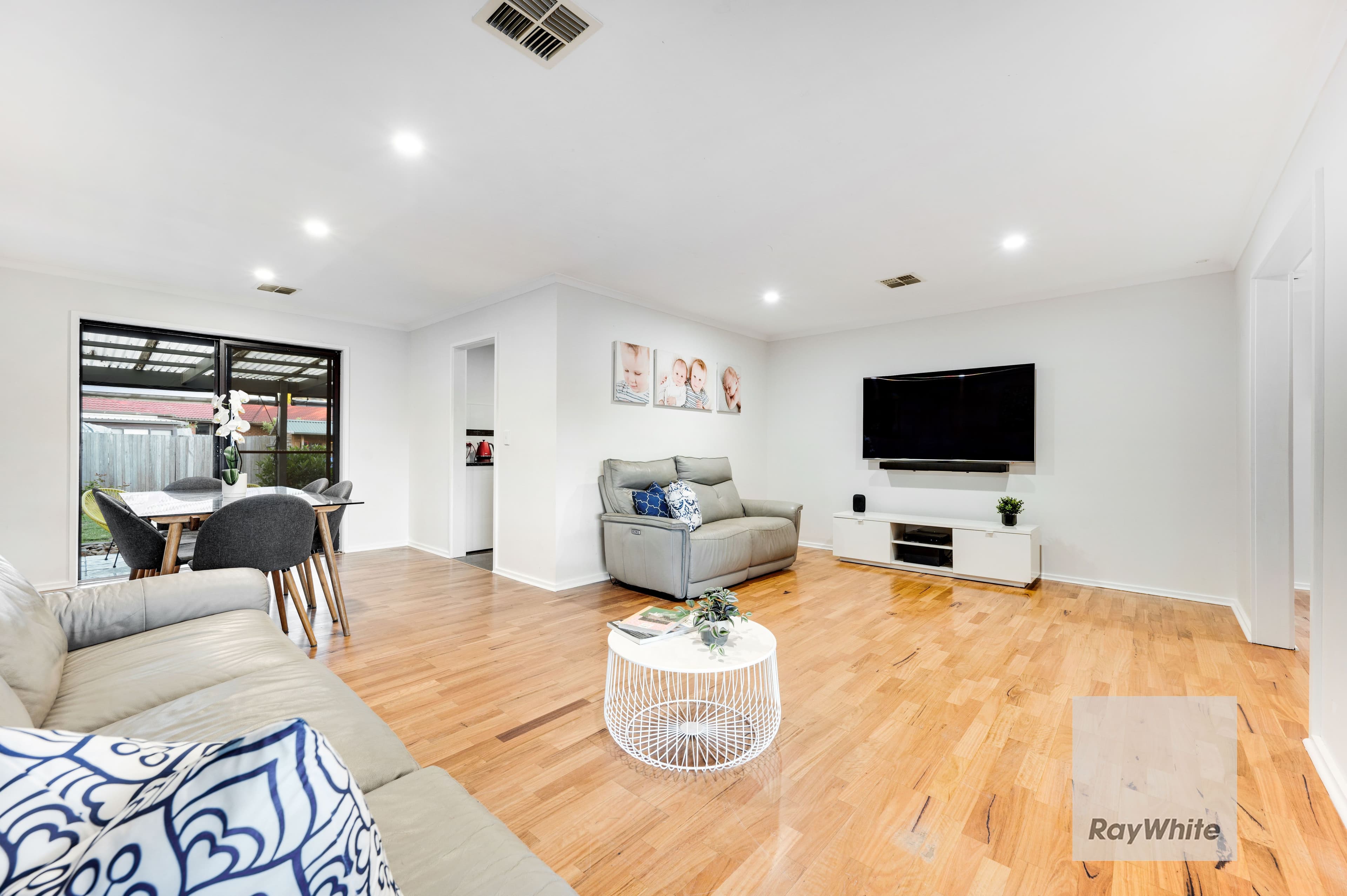 19 Cassandra Drive, Gladstone Park VIC 3043, Gladstone Park - Thumbnail 4