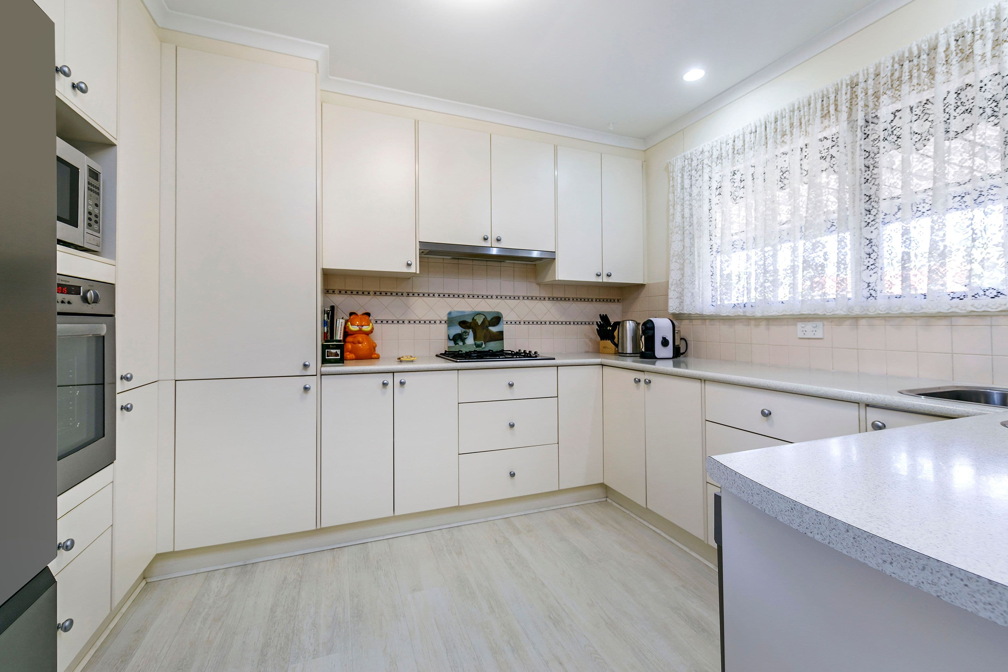 37 Knightsbridge Avenue, Valley View SA 5093, Valley View - Thumbnail 8