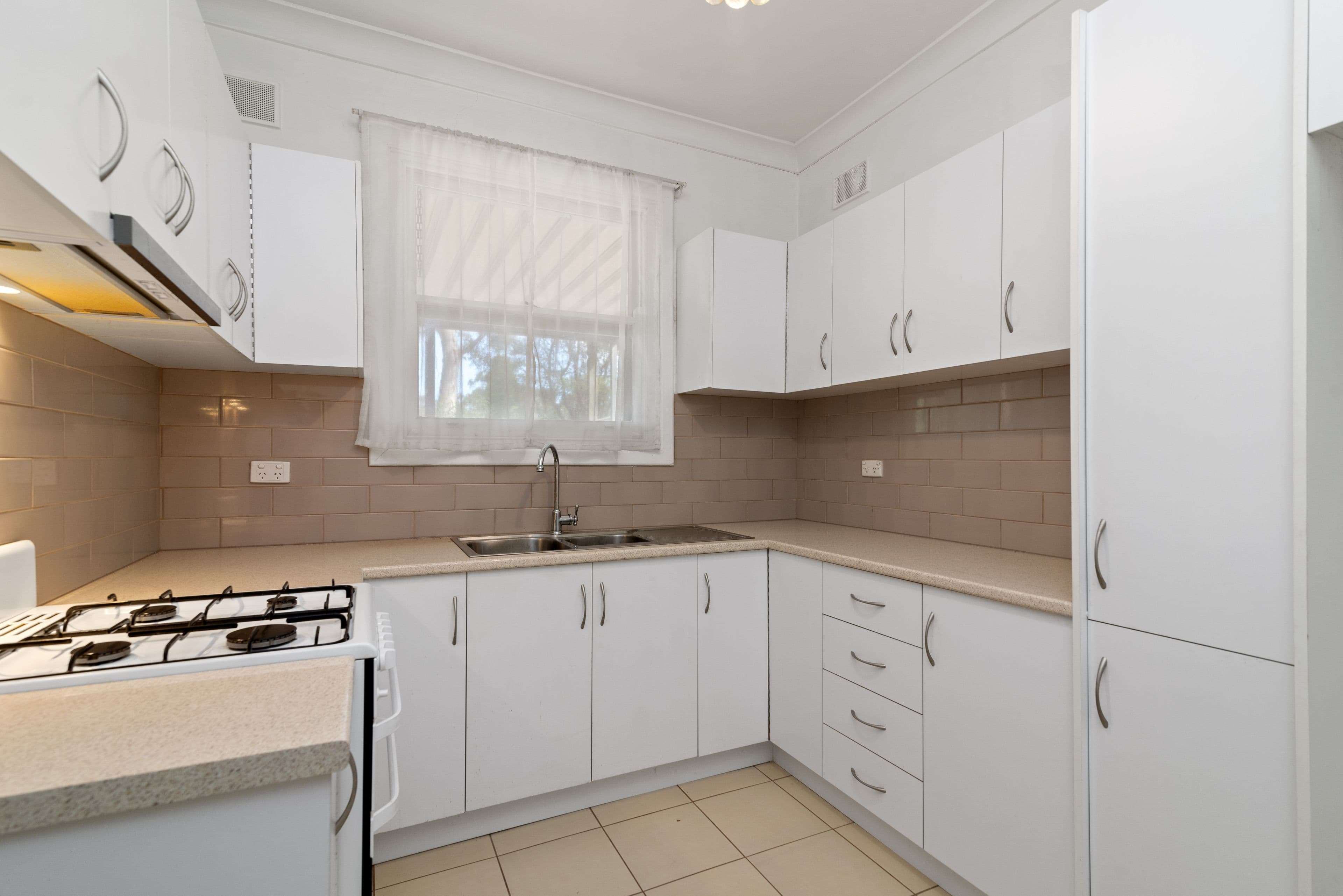 12 Siddall Road, Elizabeth Vale SA 5112, Elizabeth Vale - Thumbnail 2