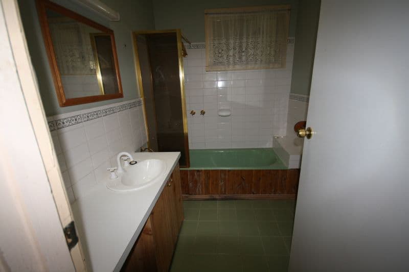 13 Hopetoun Street, ROCHESTER VIC 3561, Rochester - Thumbnail 6
