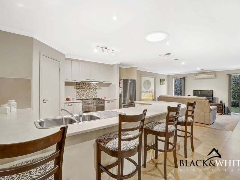 27 Amaryllis Parade, Tarneit VIC 3029, Tarneit - Thumbnail 8