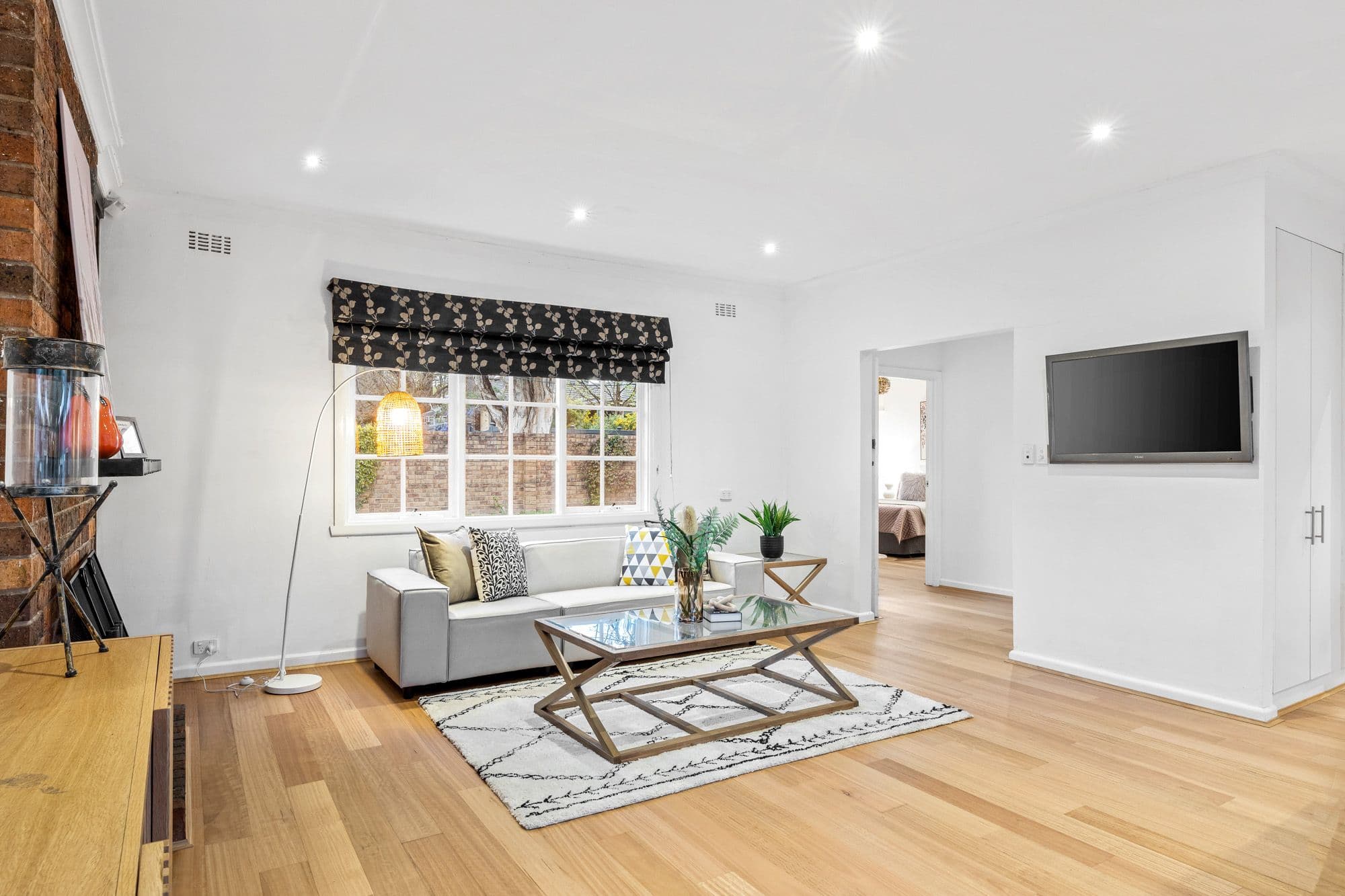 6 Aberdeen Road, Blackburn South VIC 3130, Blackburn South - Thumbnail 2