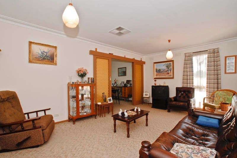 9 Persimmon Court, DONCASTER VIC 3108, Doncaster - Thumbnail 2