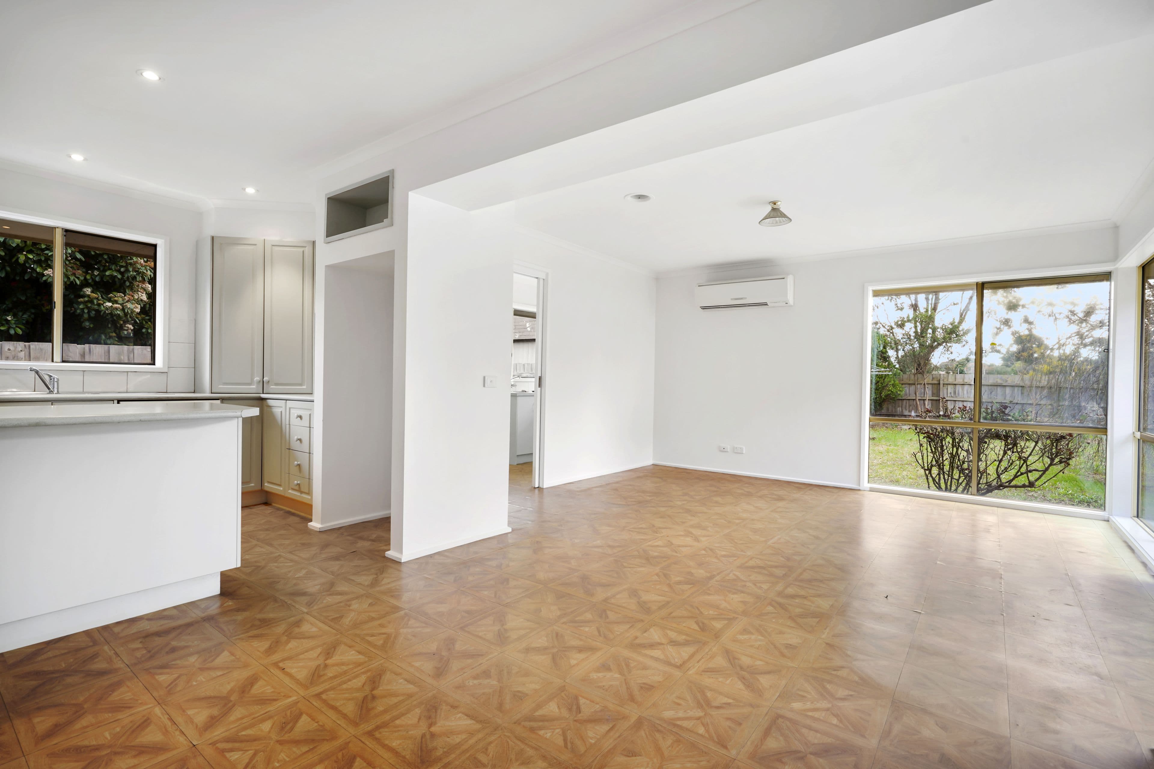 9 Rumann Avenue, Scoresby VIC 3179, Scoresby - Thumbnail 2