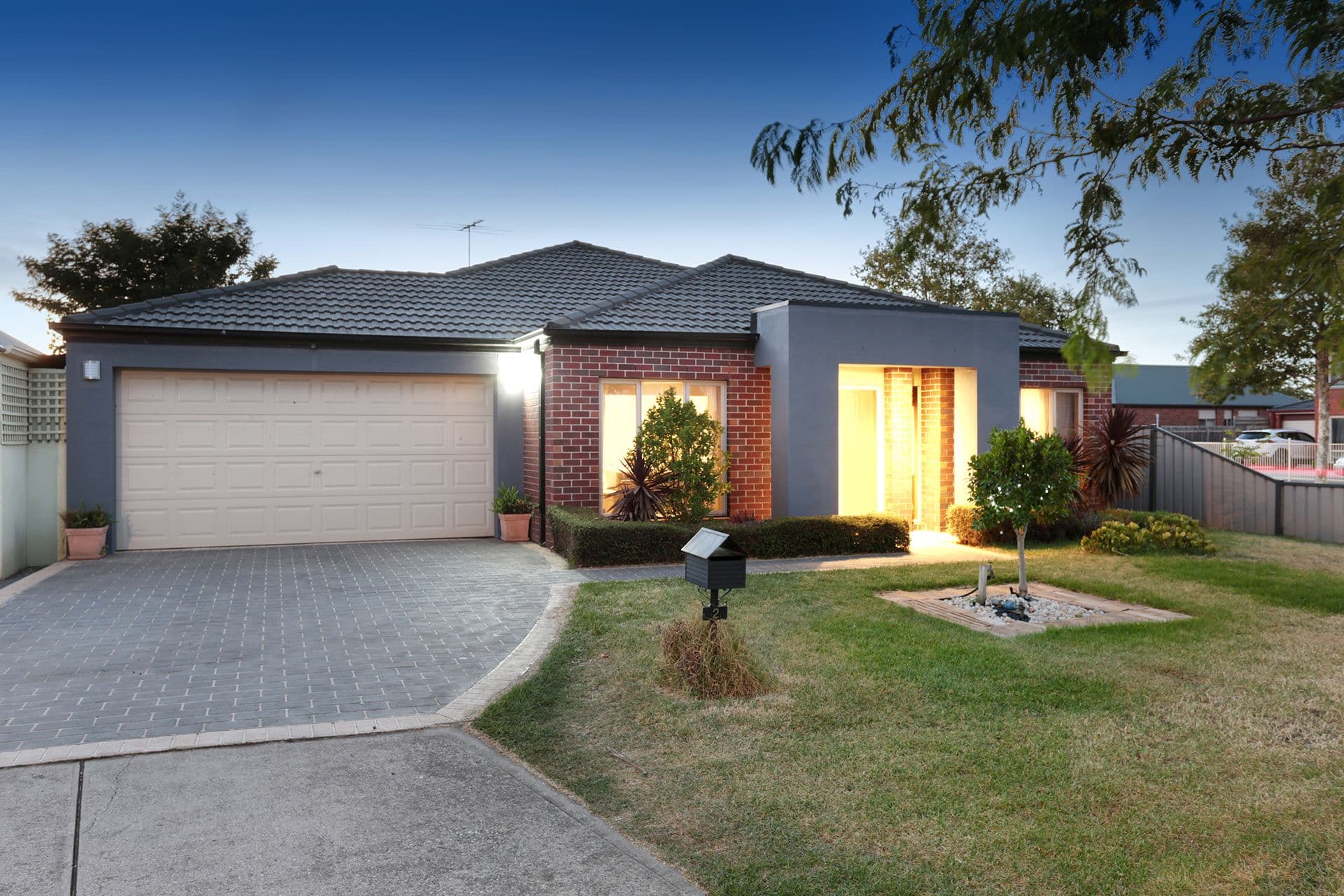 2 Tivoli Street, Point Cook VIC 3030, Point Cook - Thumbnail 2
