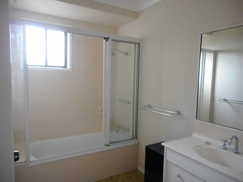 172 Warner Street, Rosenthal Heights QLD 4370, Rosenthal Heights - Thumbnail 7