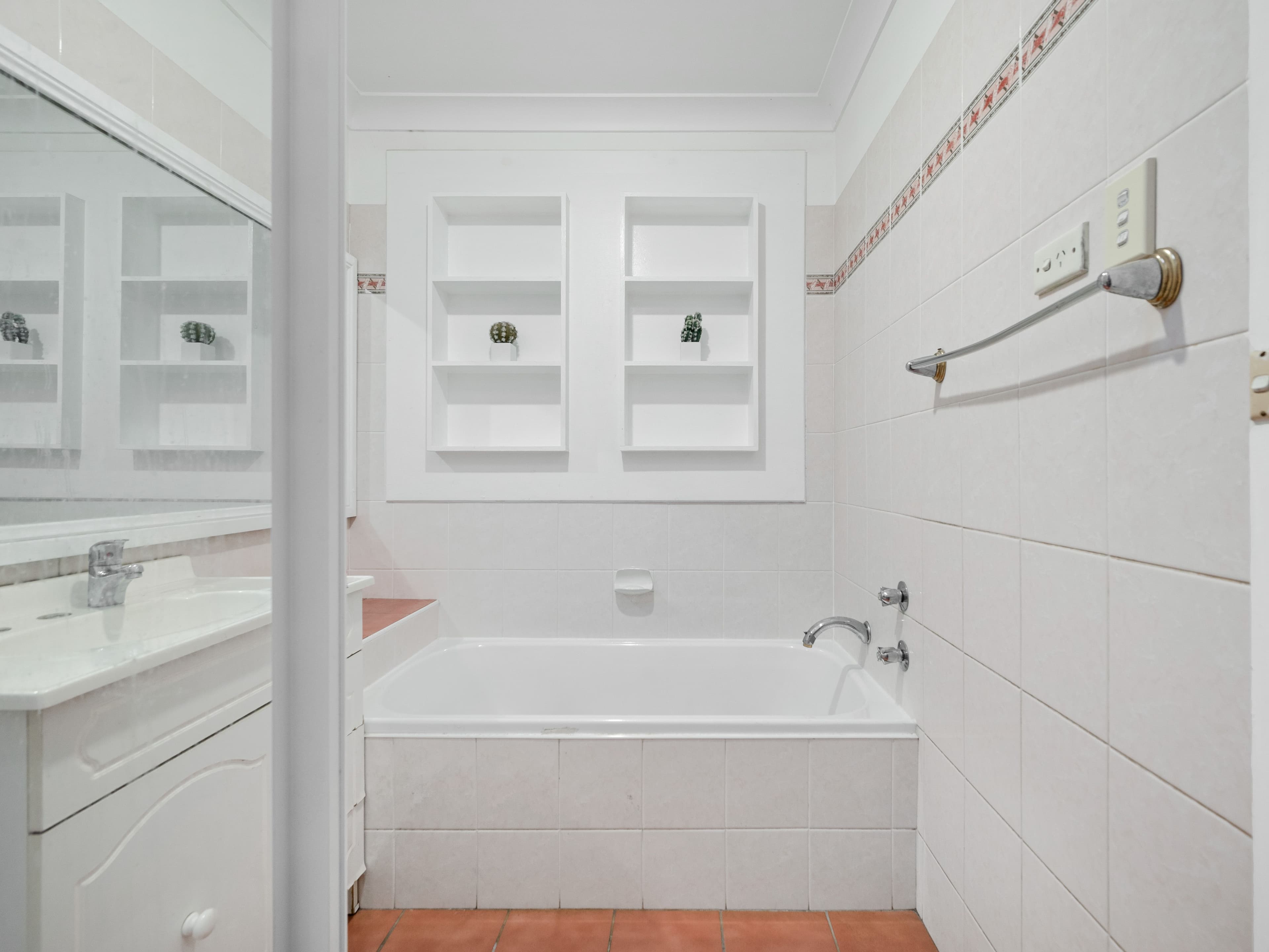 6 Brett Place, Ingleburn NSW 2565, Ingleburn - Thumbnail 7