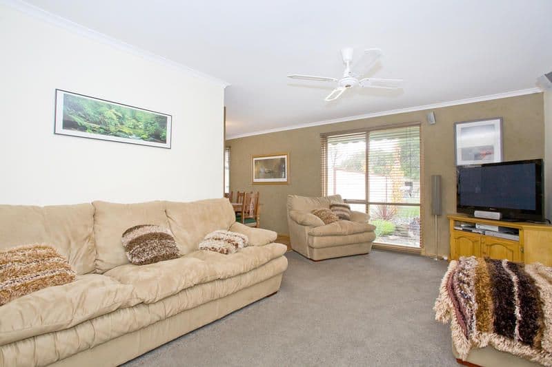 34 Henderson Drive, LARA VIC 3212, Lara - Thumbnail 2