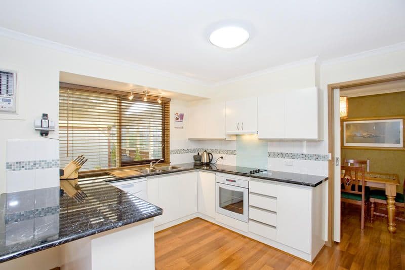 34 Henderson Drive, LARA VIC 3212, Lara - Thumbnail 3