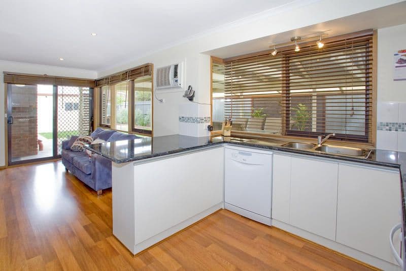 34 Henderson Drive, LARA VIC 3212, Lara - Thumbnail 7