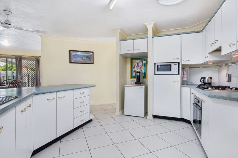 10 Sarah Court, Deception Bay QLD 4508, Deception Bay - Thumbnail 2