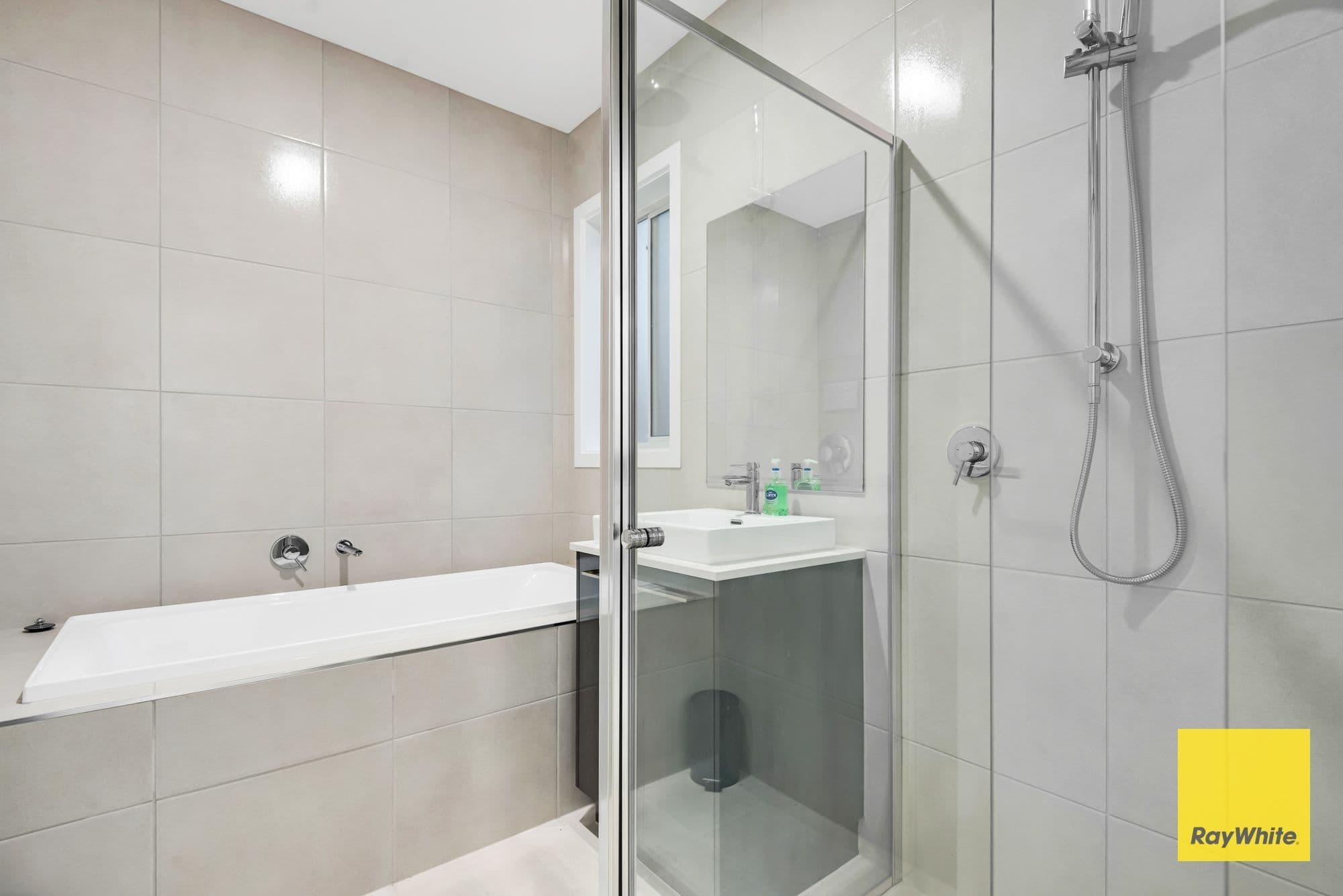 31 Alderley Crescent, DEANSIDE VIC 3336, Deanside - Thumbnail 5
