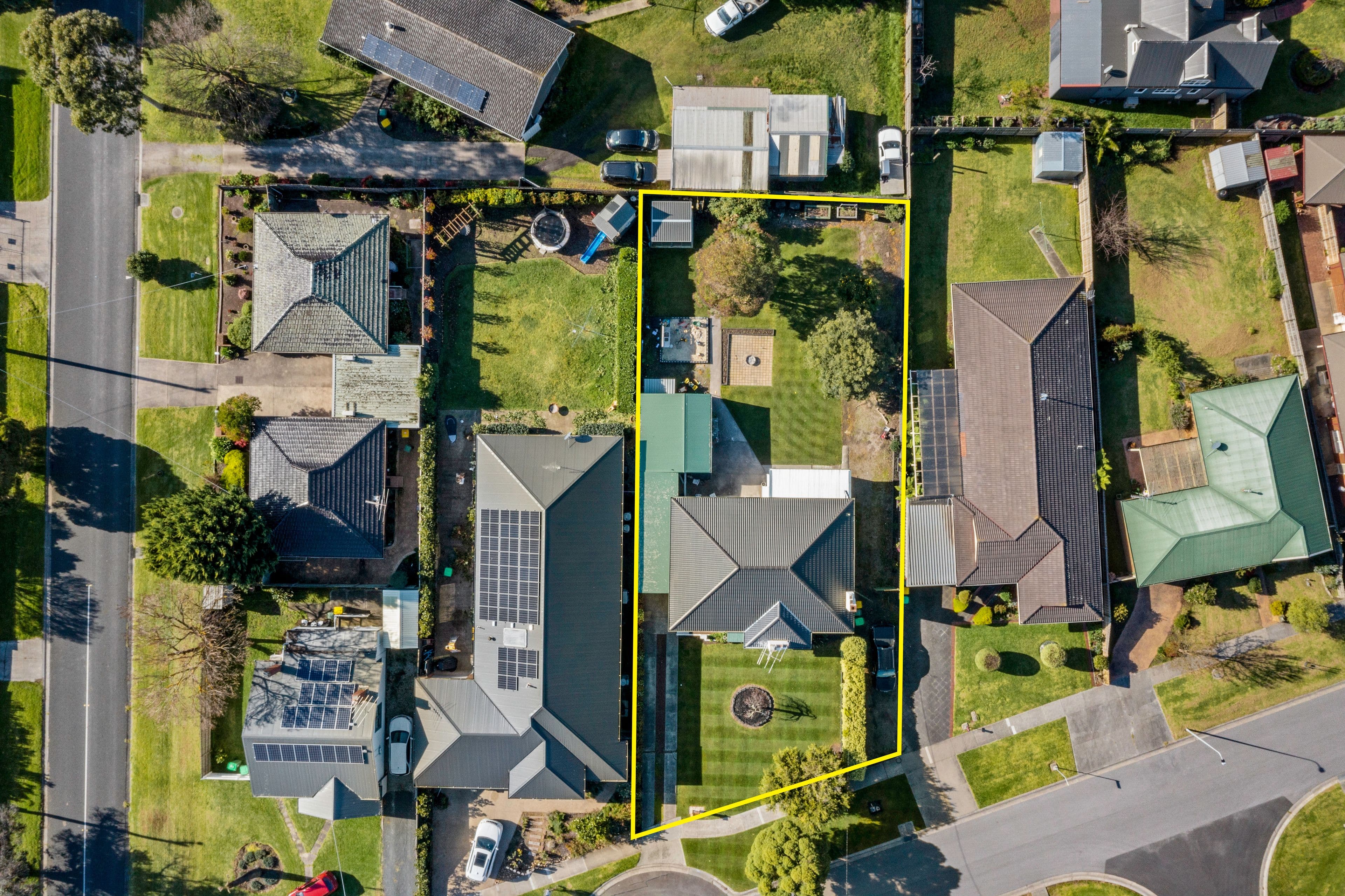 11 Alexandra Avenue, Koo Wee Rup VIC 3981, Koo Wee Rup - Thumbnail 2