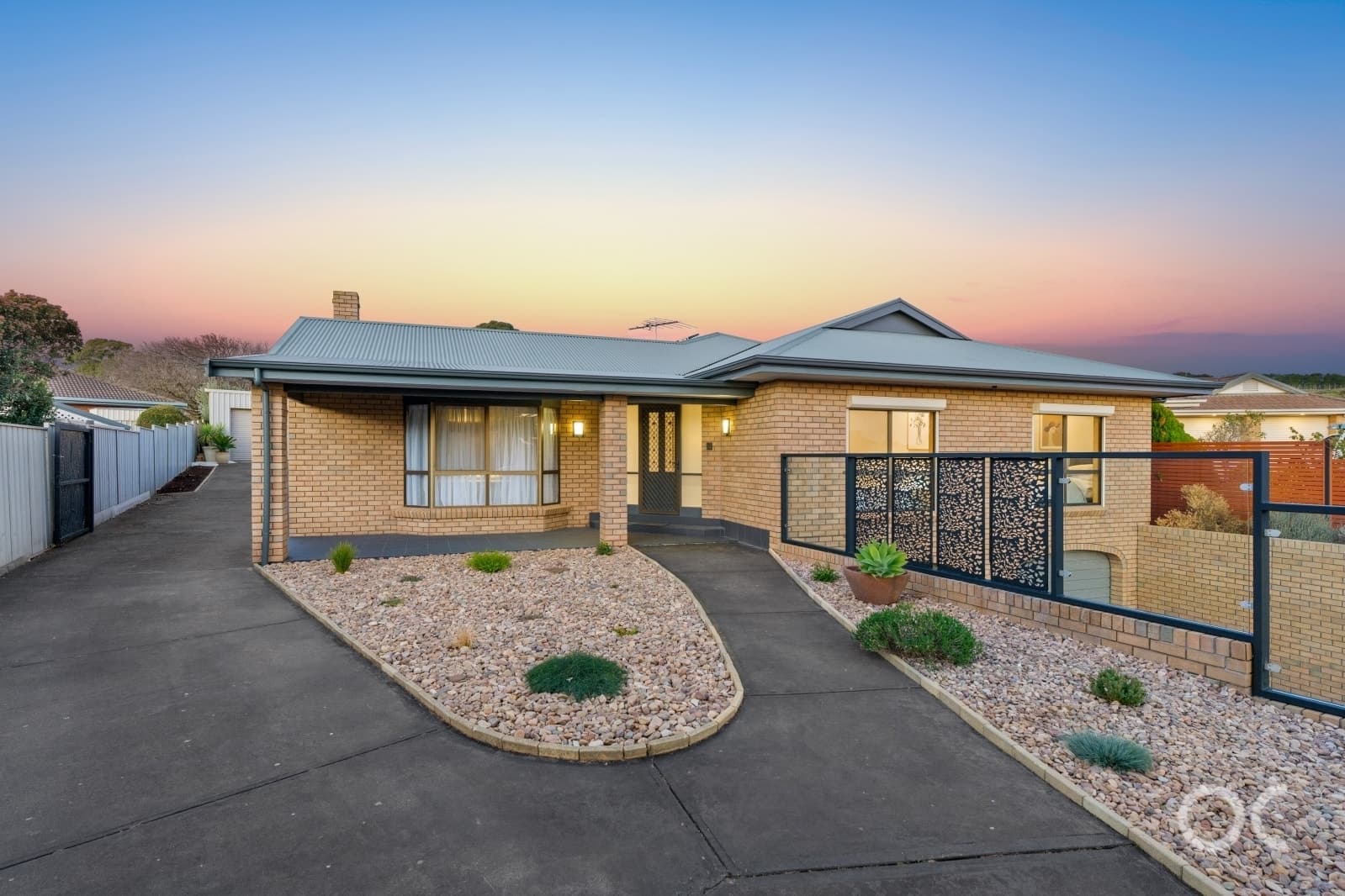 2 Harbury Court, Onkaparinga Hills - Image 1